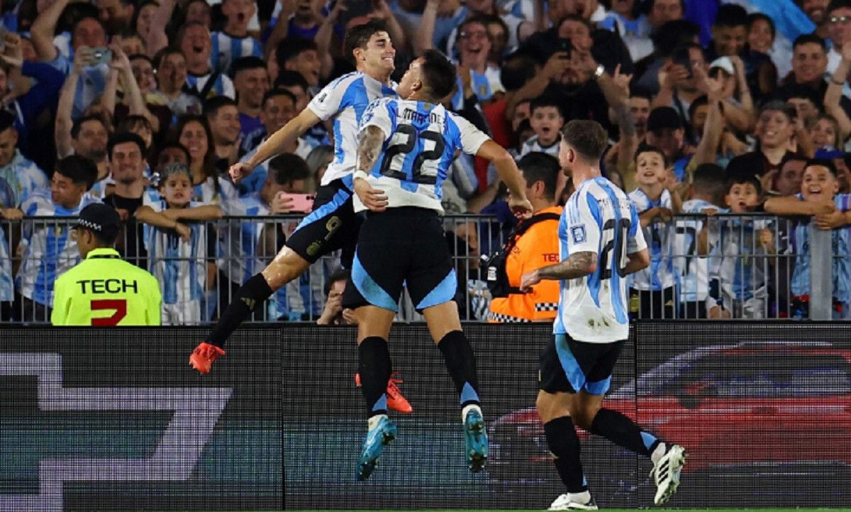 Argentina se enfrenta a Bolivia en su primer partido post-Mundial