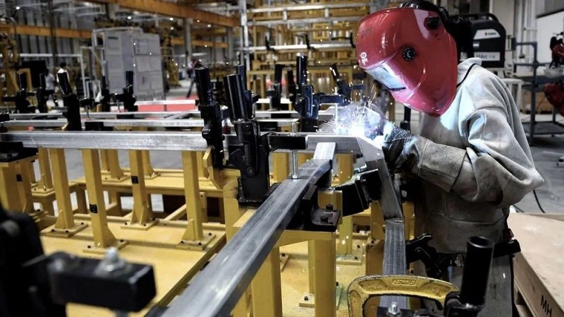 Aumento del 23,5% en demanda laboral industrial en Bahía Blanca