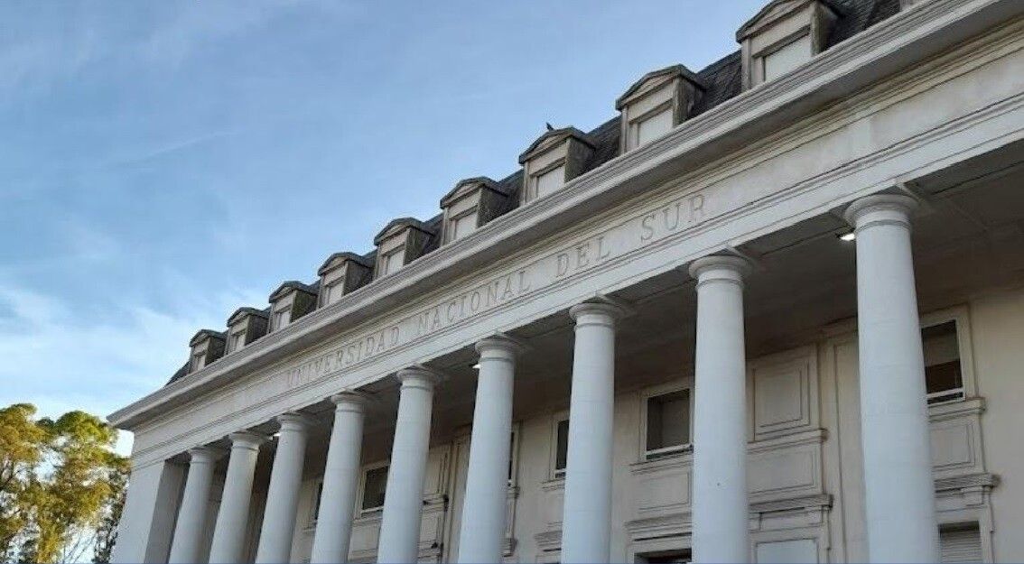 Docentes de la UNS inician paro por financiamiento universitario