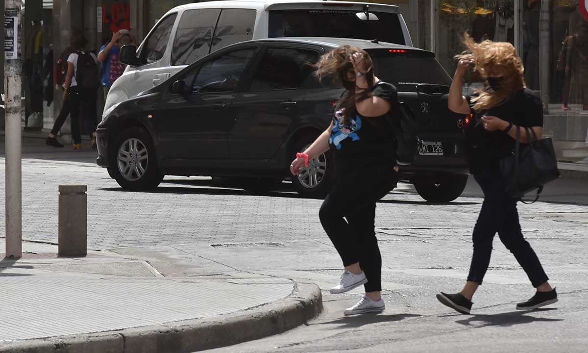 Alerta naranja por fuertes vientos en Bahía Blanca
