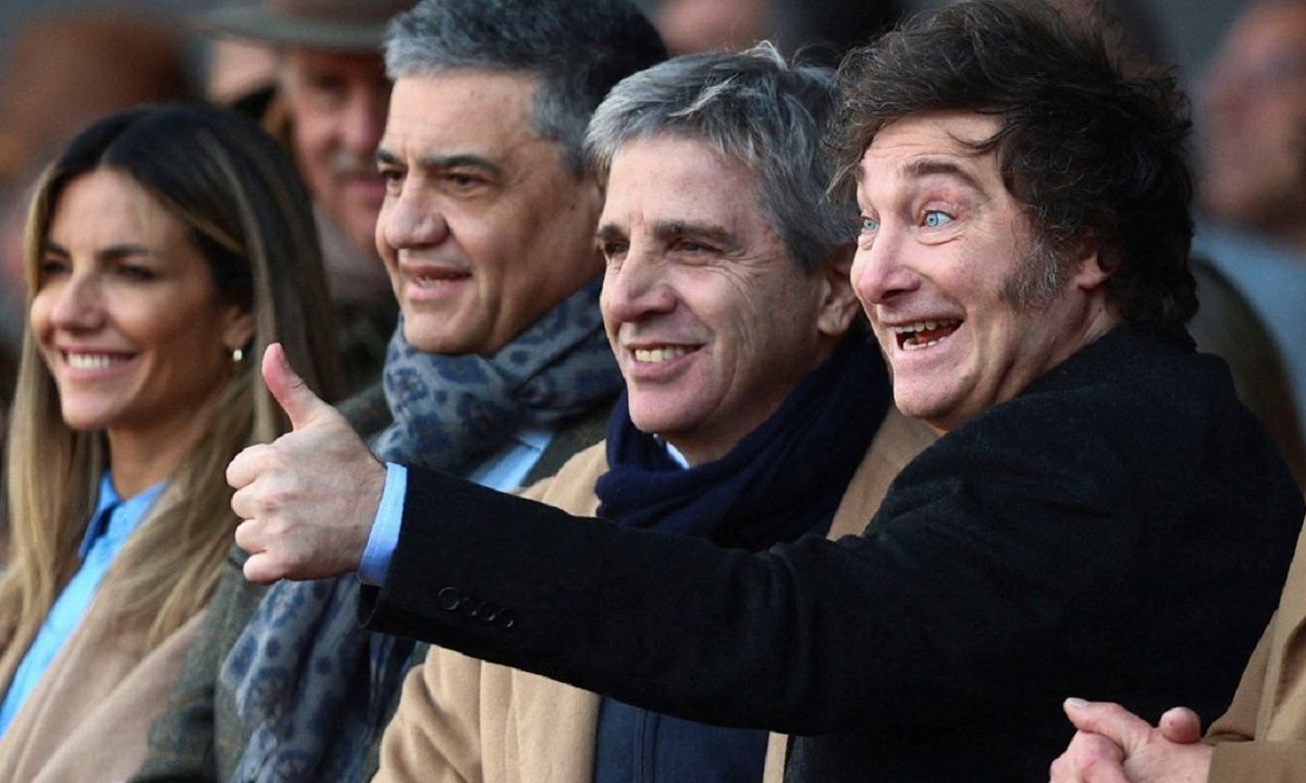 Milei defiende a Caputo y su rumbo económico en el Gobierno