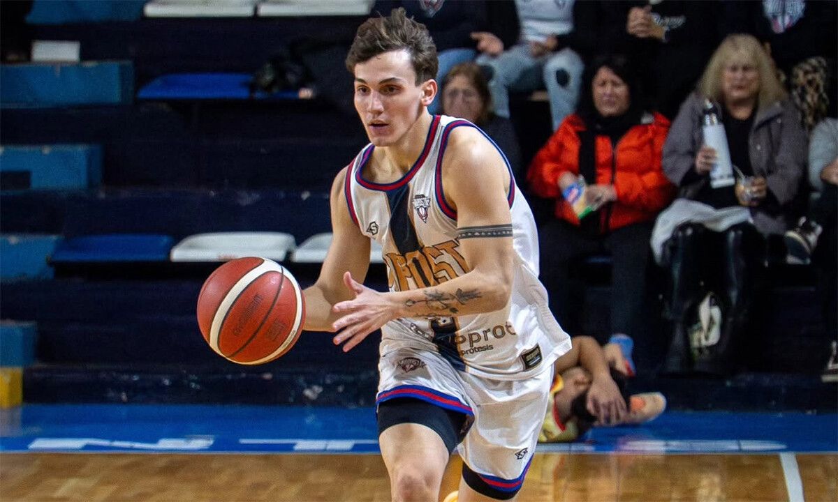 Napostá se impone a Pacífico en la Liga Bahiense de Básquetbol