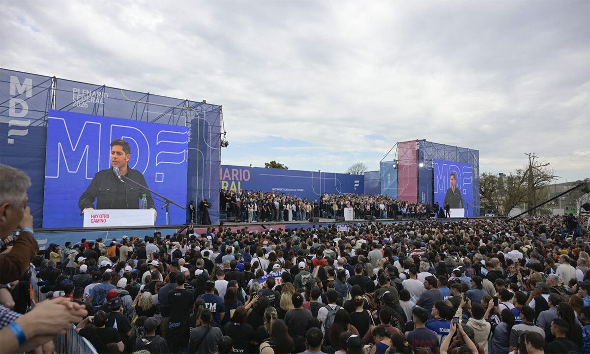 Kicillof critica a Milei y propone un cambio económico federal