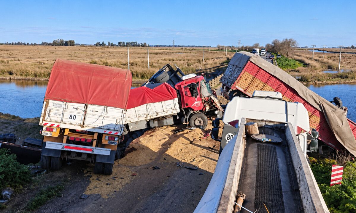 Accidente en Ruta 51: un muerto y dos heridos tras choque de camiones
