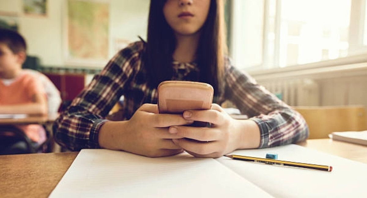 Aprobada la Ley Ema para prevenir acoso digital en escuelas