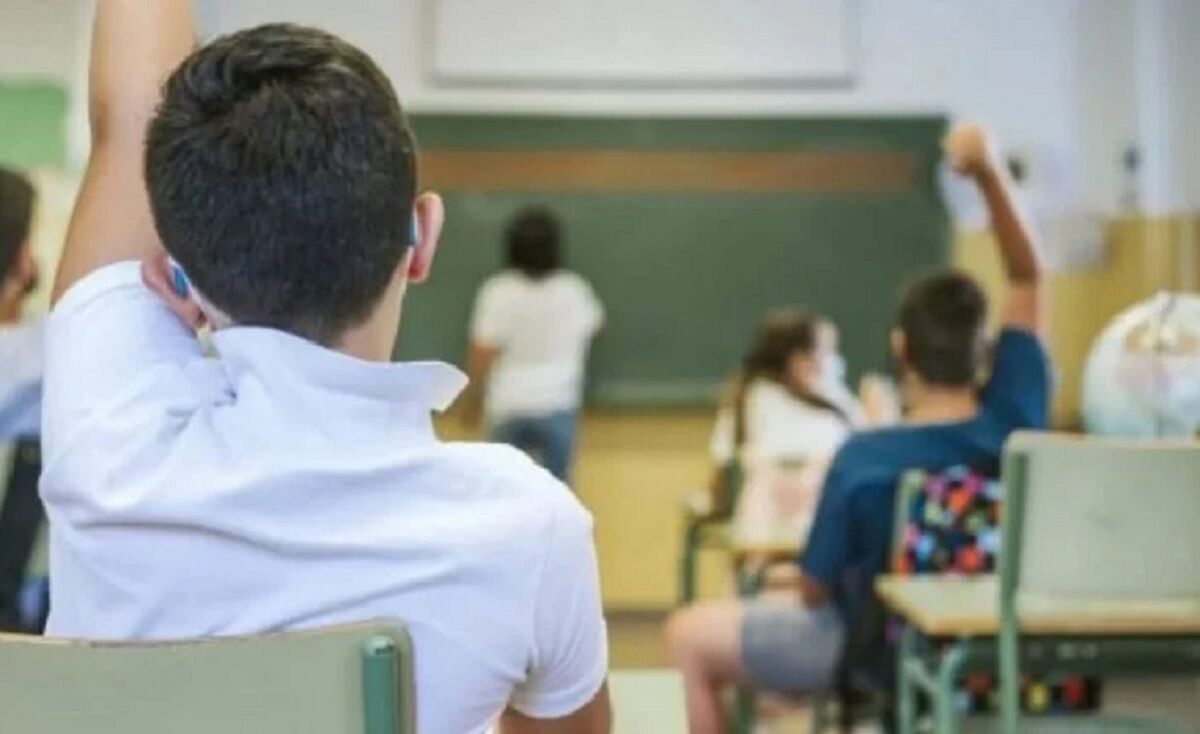 Aumento salarial del 6% para docentes bonaerenses en dos cuotas