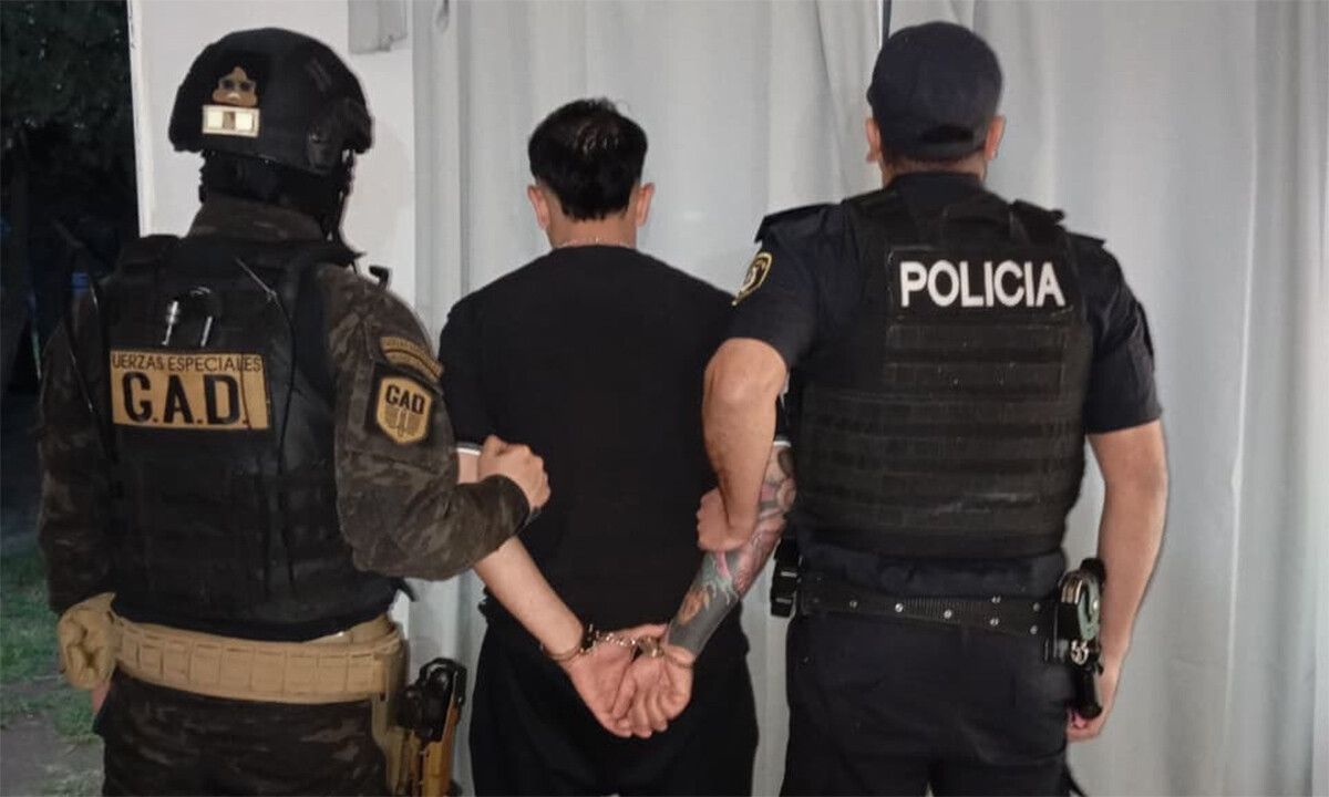 Detenido por entradera en Teniente Origone con 8.000 dólares robados