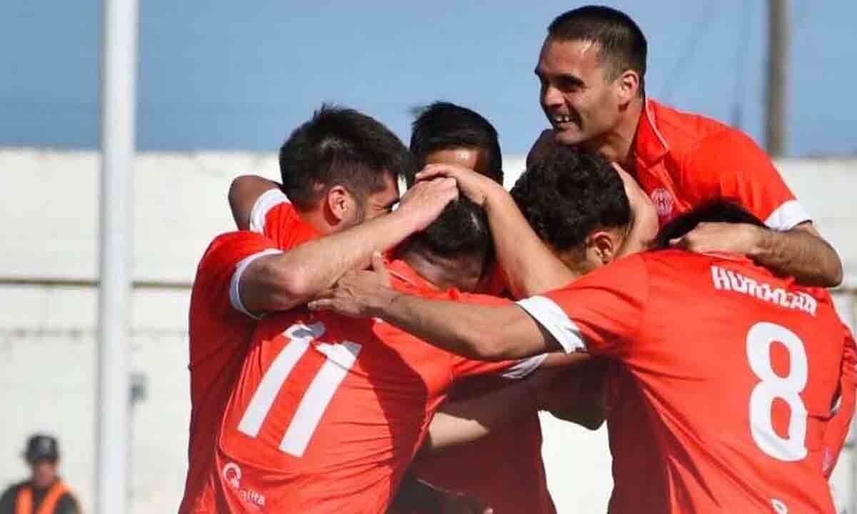 Huracán vence a Ferro y asegura el primer puesto en su zona