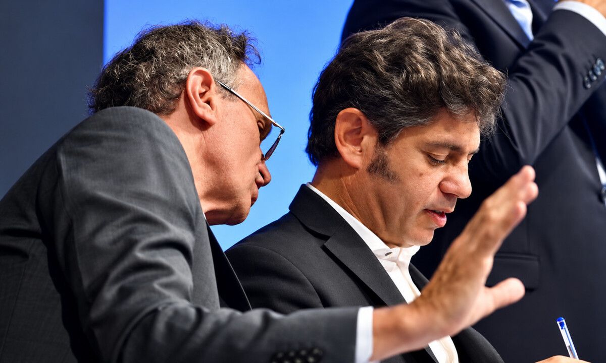 Kicillof denunciará a Milei y Caputo por irregularidades en fondos
