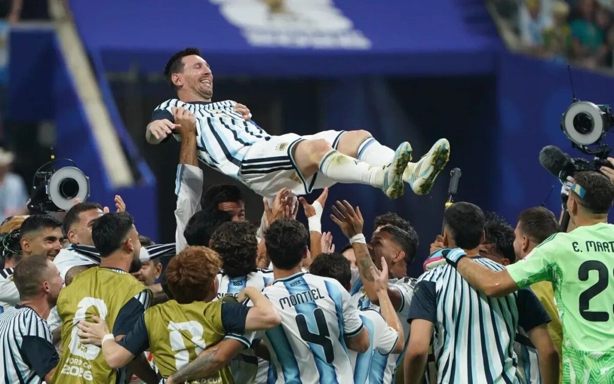 Messi se despide de la Selección tras 20 años y récords históricos
