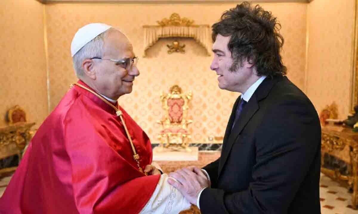 Milei apoya al Papa León XIV antes de su cirugía pulmonar
