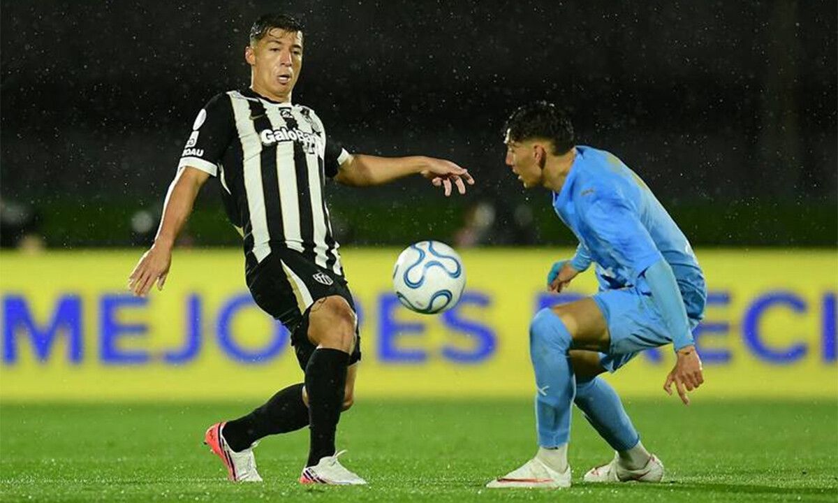 Mineiro pierde en Montevideo pero avanza a la final de la Sudamericana