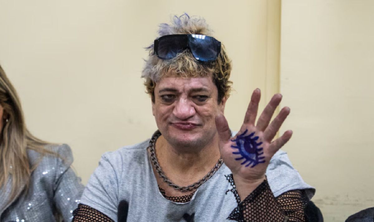 Pity Álvarez internado tras choque y problemas de salud