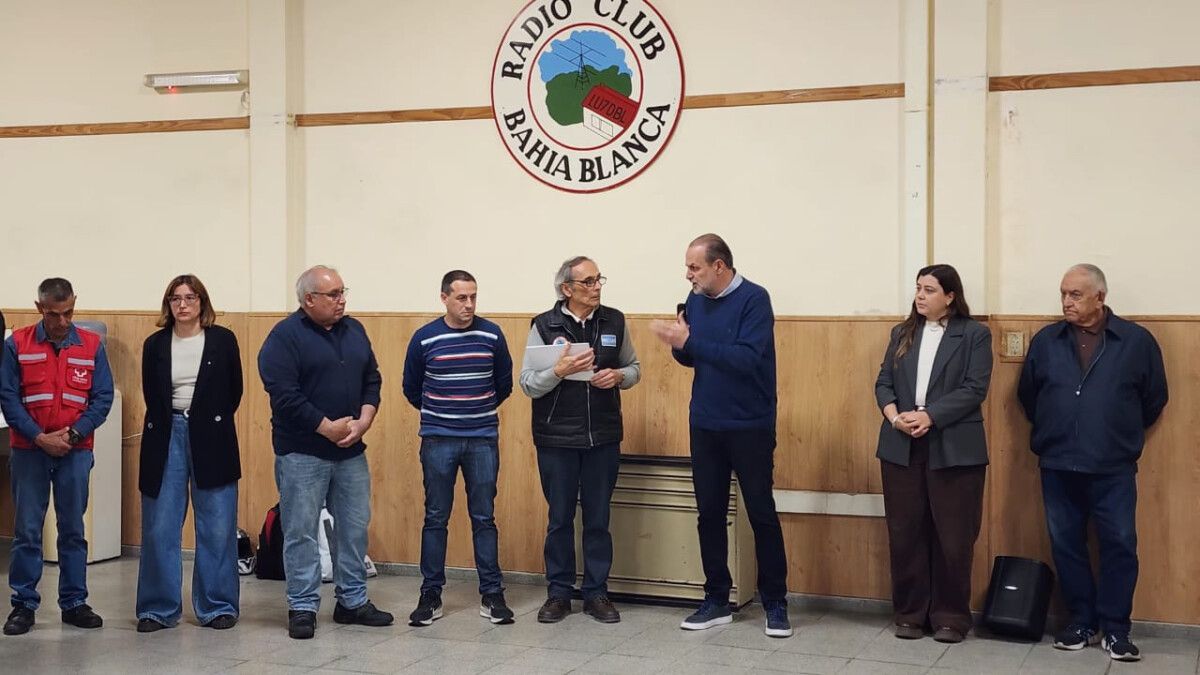Radioaficionados de Bahía Blanca reconocidos por su labor en inundación