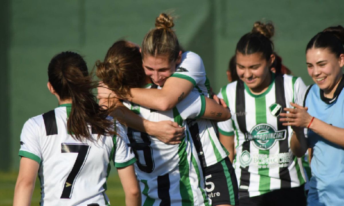 Villa Mitre se consagra campeón de la Región Sur en fútbol femenino